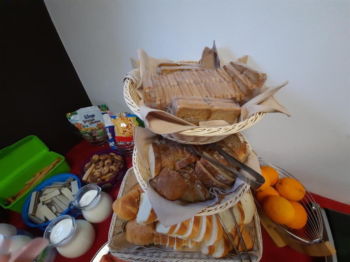 Sežana Hotel Prunk מראה חיצוני תמונה
