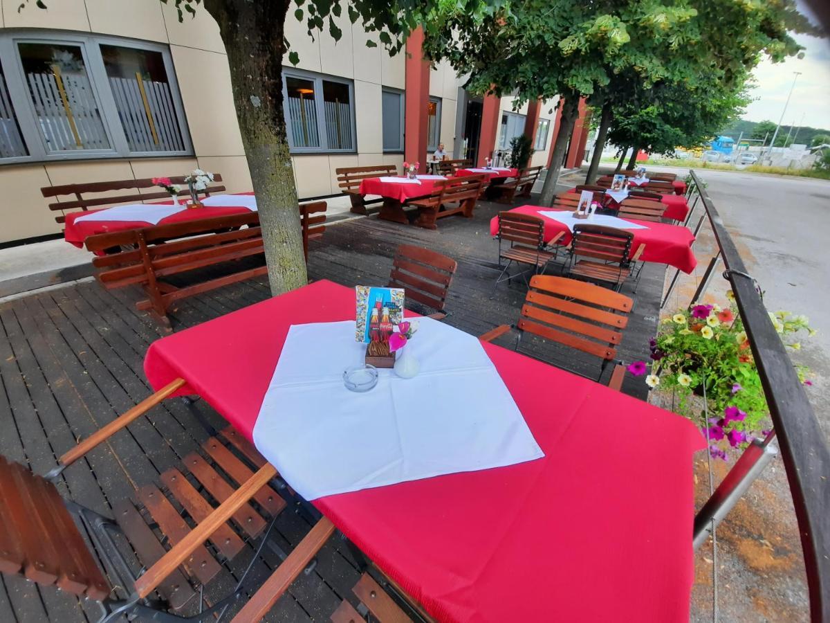 Sežana Hotel Prunk מראה חיצוני תמונה