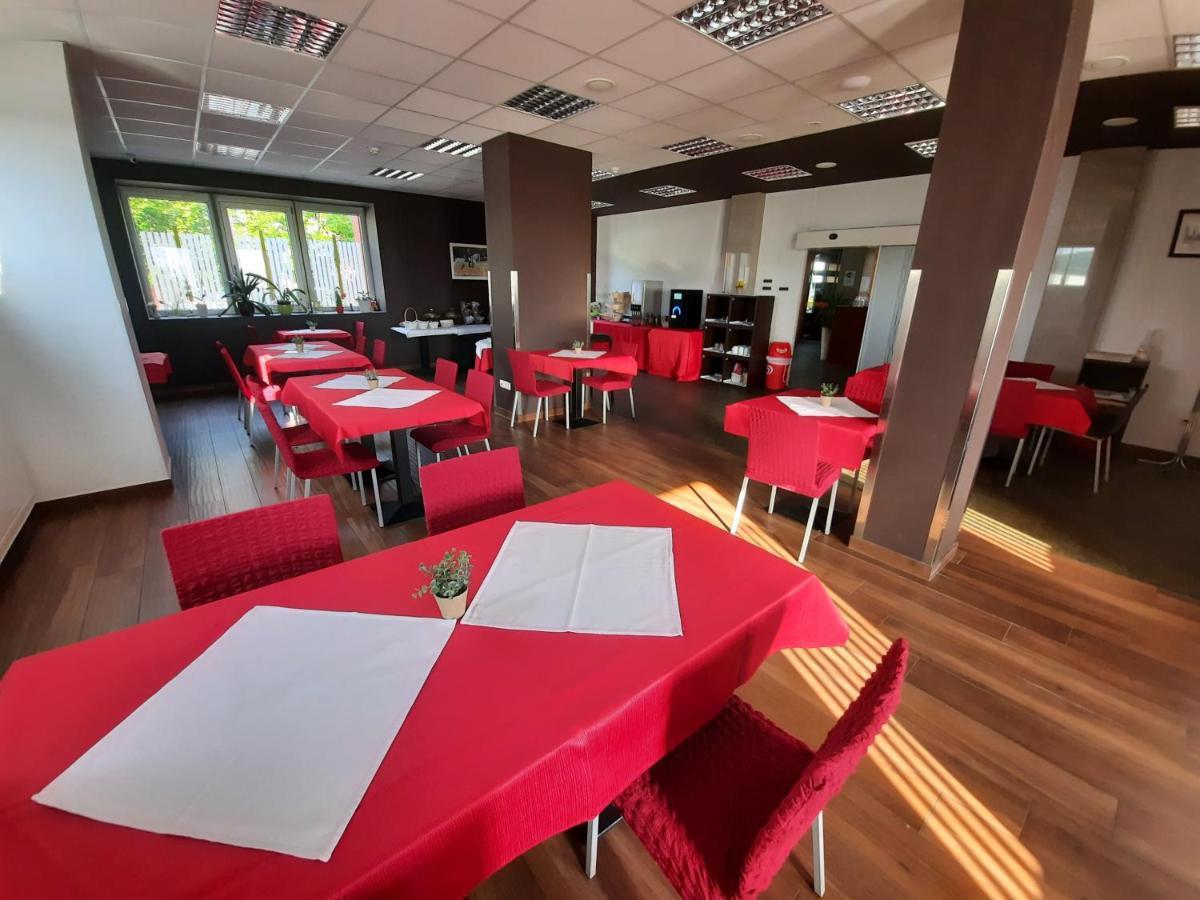 Sežana Hotel Prunk מראה חיצוני תמונה