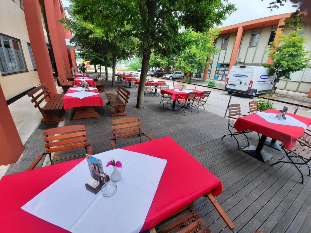 Sežana Hotel Prunk מראה חיצוני תמונה