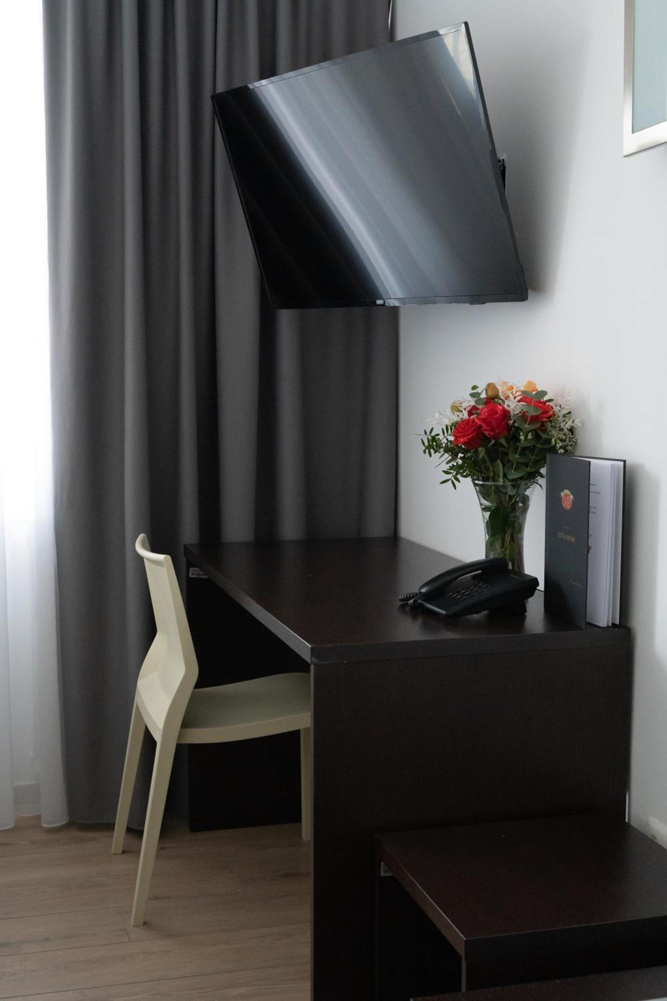 Sežana Hotel Prunk מראה חיצוני תמונה