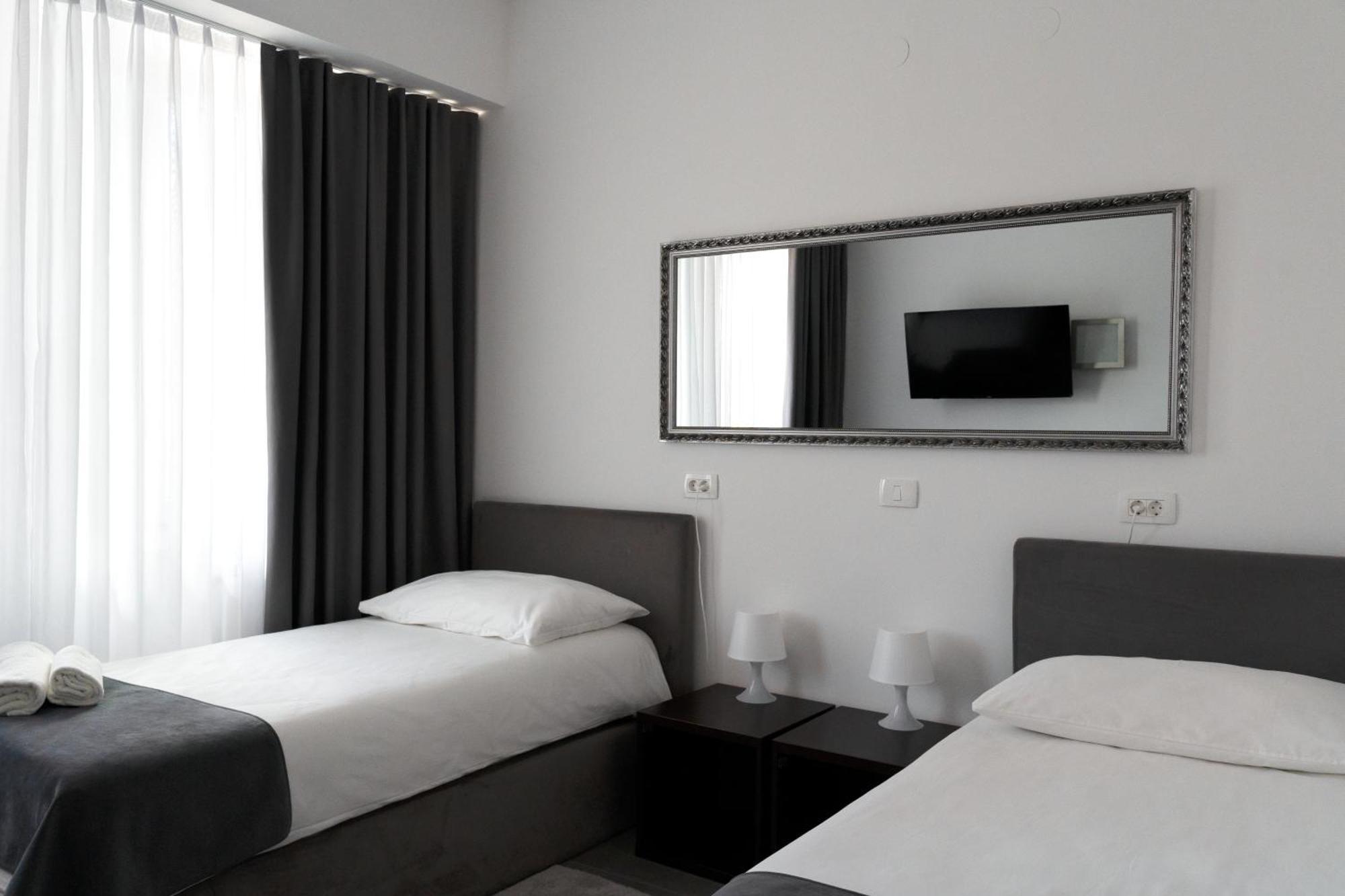 Sežana Hotel Prunk מראה חיצוני תמונה